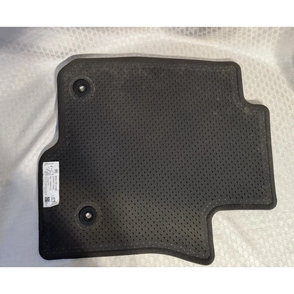 GM OEM Carpet Floor‎ Mats Set of 4 Black Charcoal #86281794 Front & Rear
